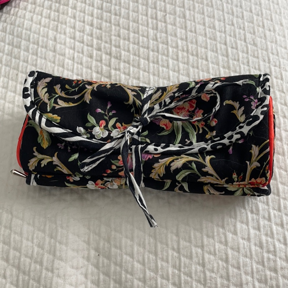 Travel jewelry case